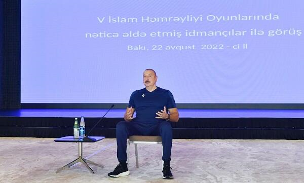 Prezident və xanımı idmançılarla görüşdü